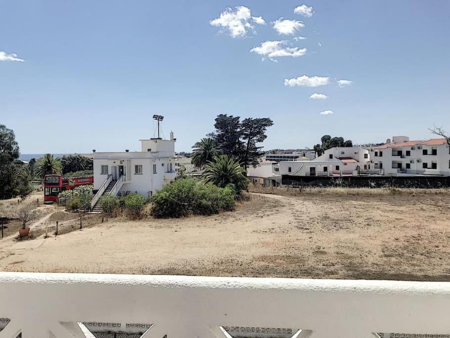 Apartament Oura White View 2 Min Walk Sea