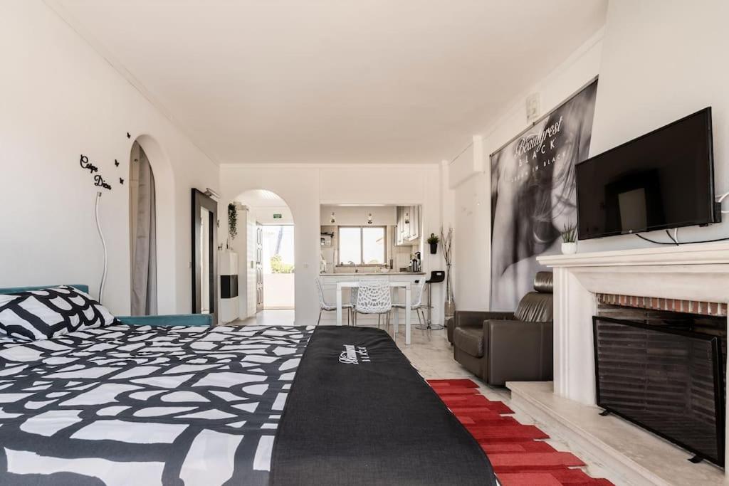 Apartament Oura White View 2 Min Walk Sea