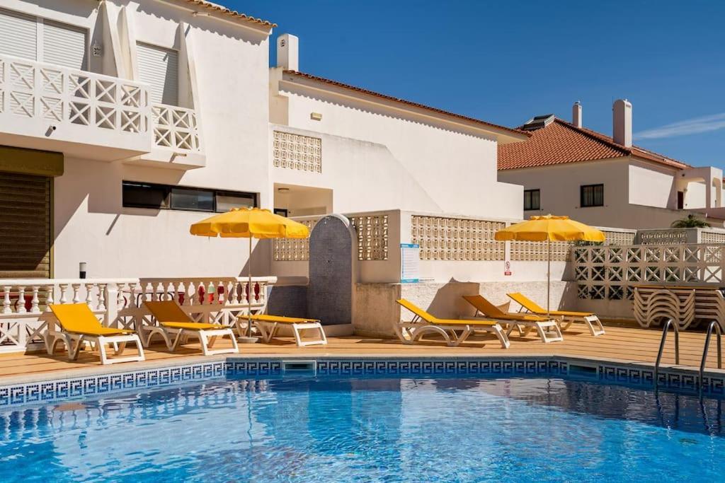Oura White View 2 Min Walk Sea Albufeira